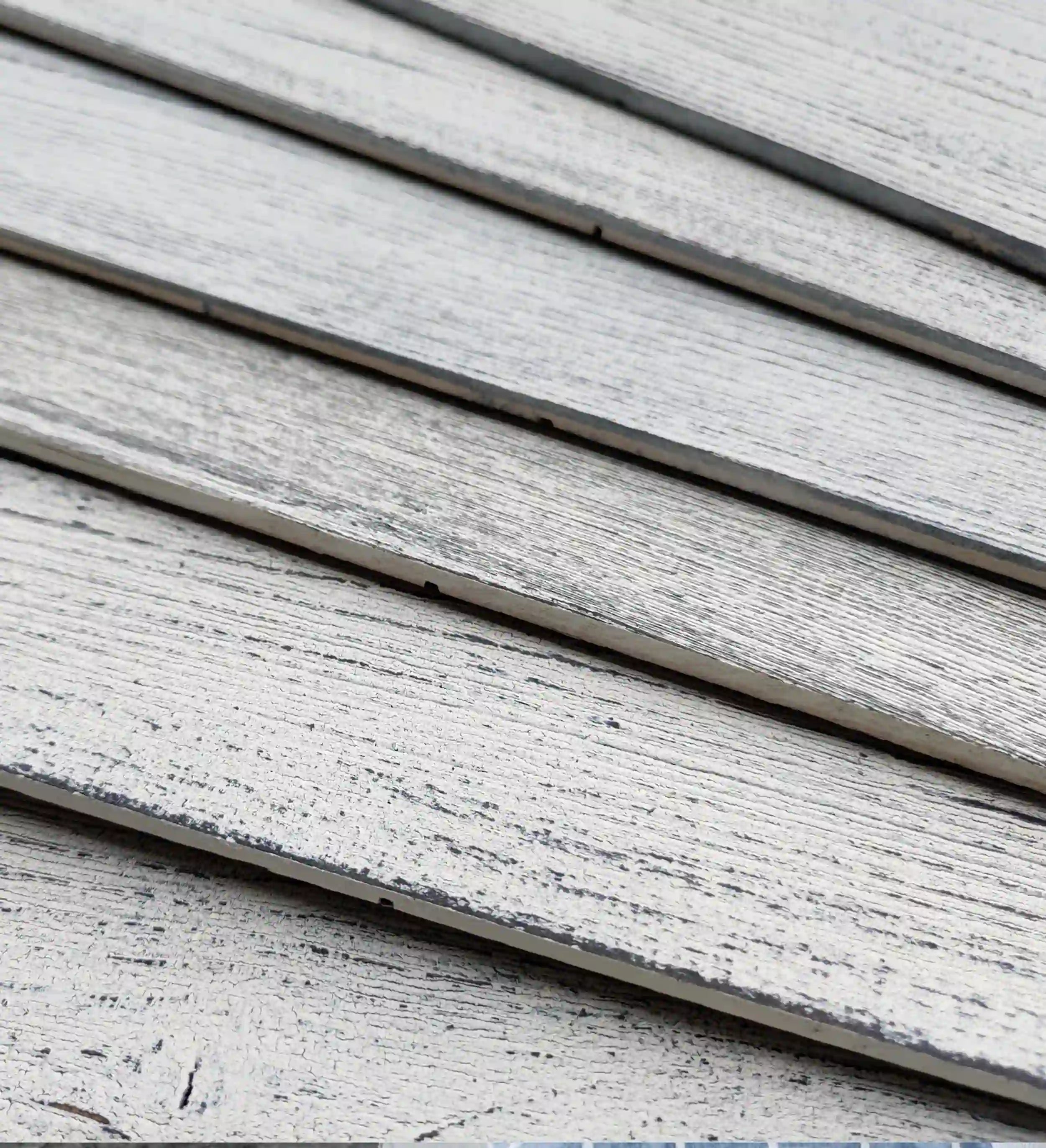 Panneaux muraux en pin blanchi à la chaux COLAMO, planches à feuillure 