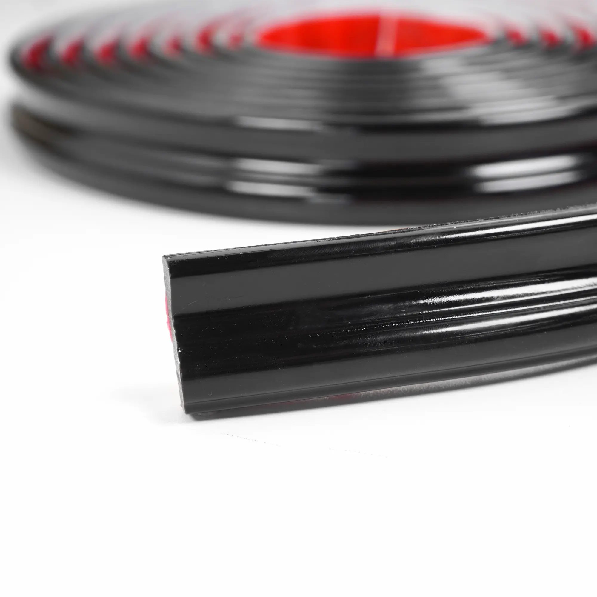 COLAMO Moulure adhésive noire pour plinthes, bordures de carrelage 