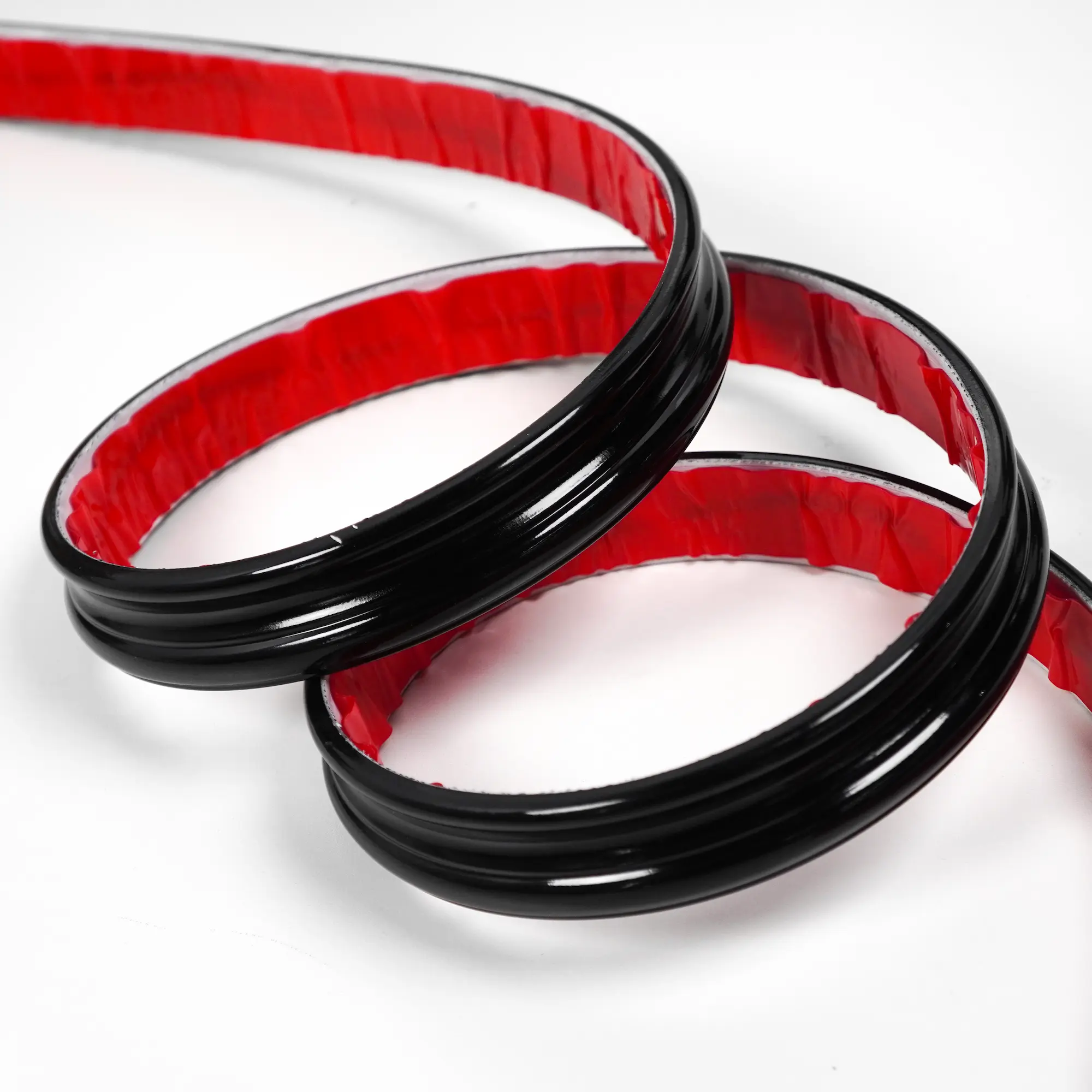 COLAMO Moulure adhésive noire pour plinthes, bordures de carrelage 